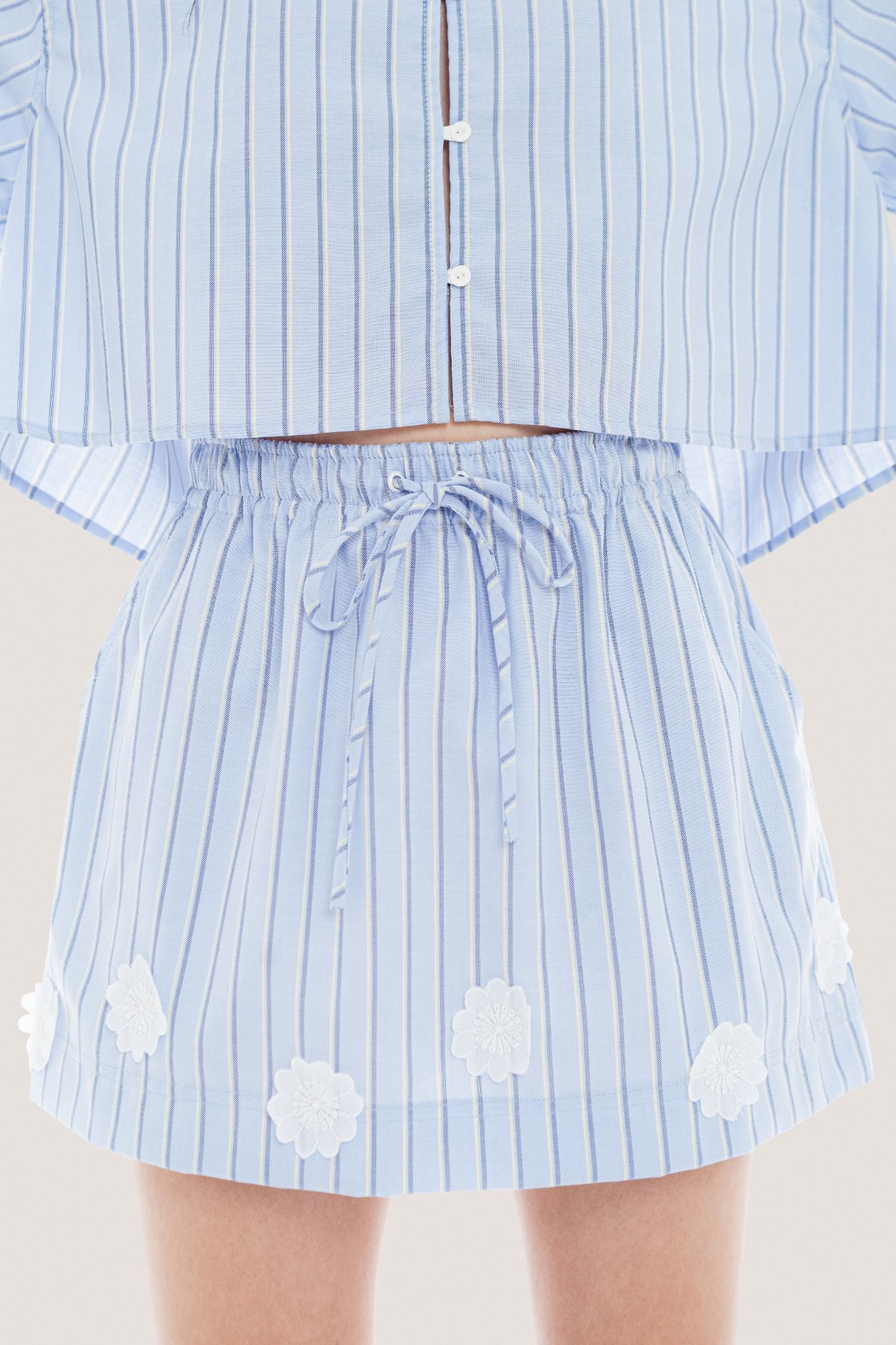  Light Blue Flowers Drawstring Striped Mini Skirt 