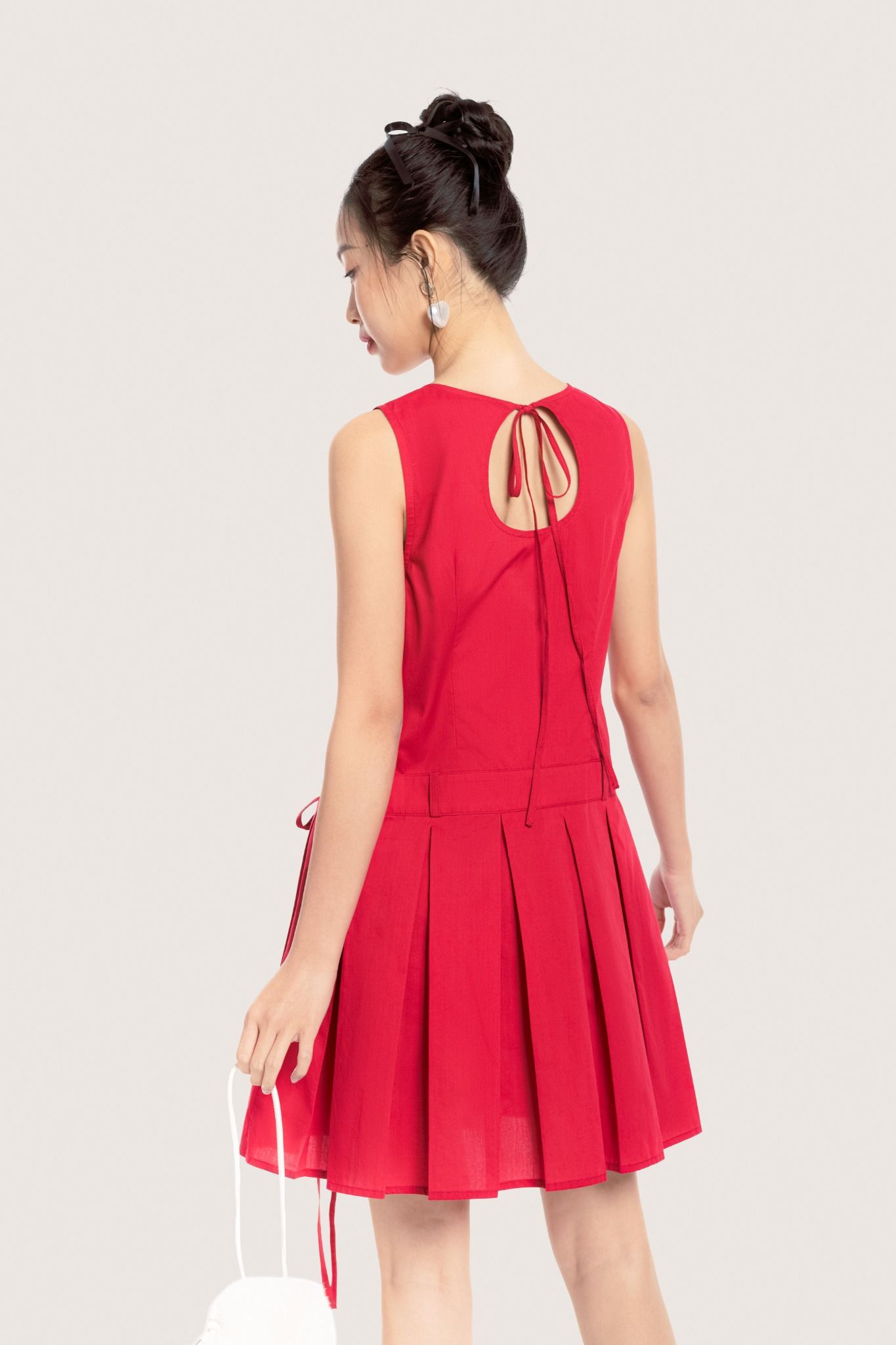  Red Sleeveless Pleated Bow Mini Dress 