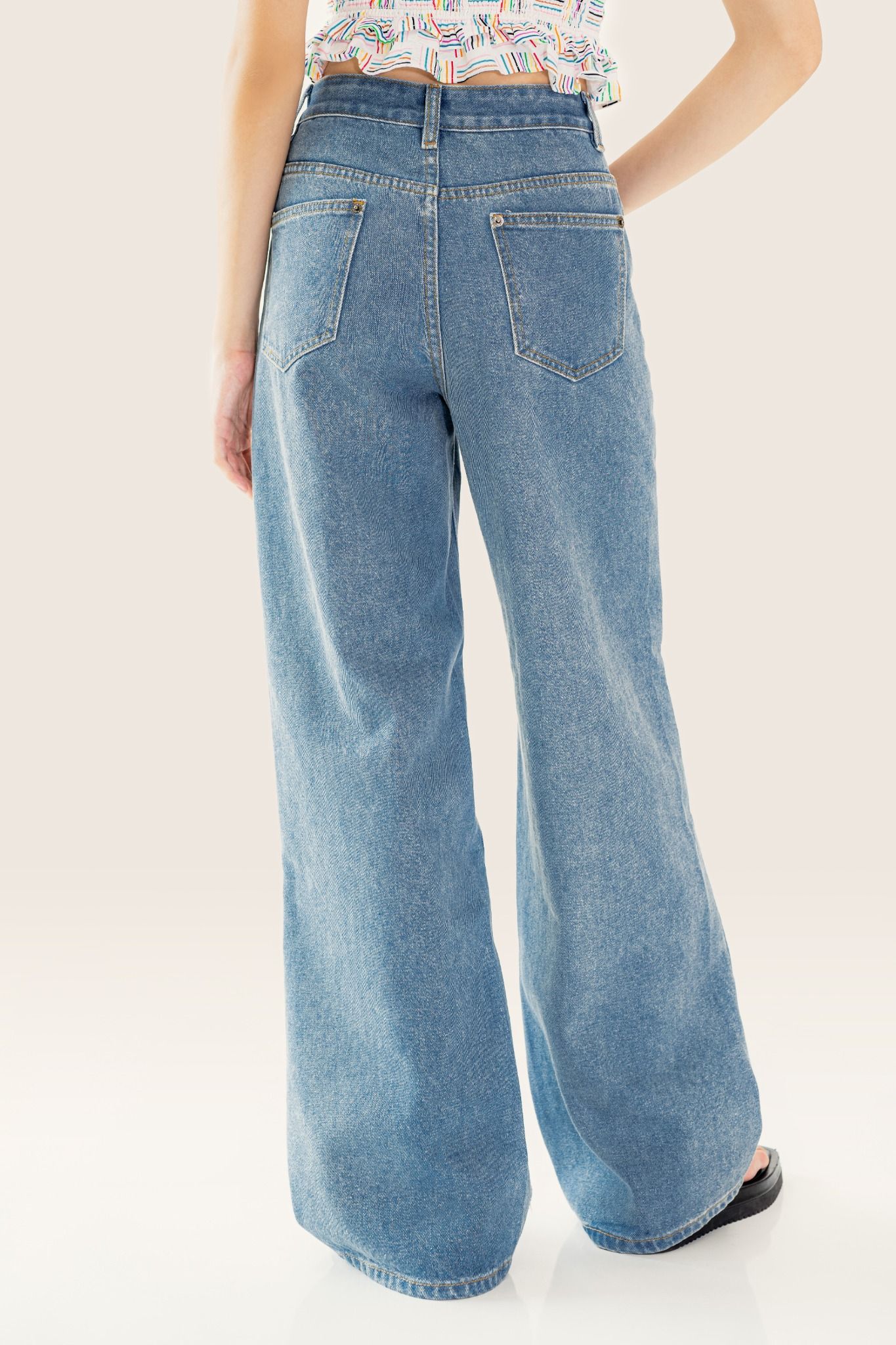  Light Blue Wash Relaxed Straight Leg Jeans 