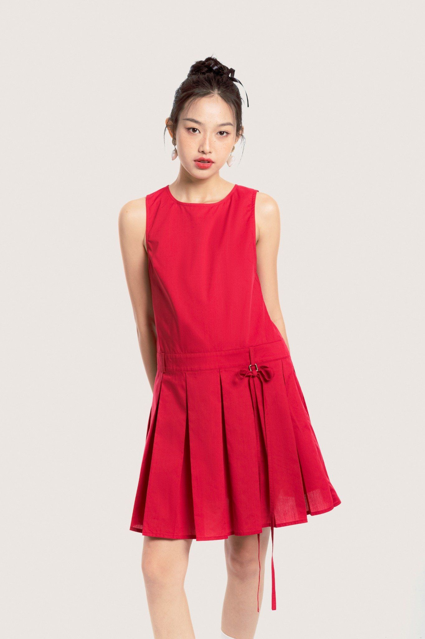  Red Sleeveless Pleated Bow Mini Dress 