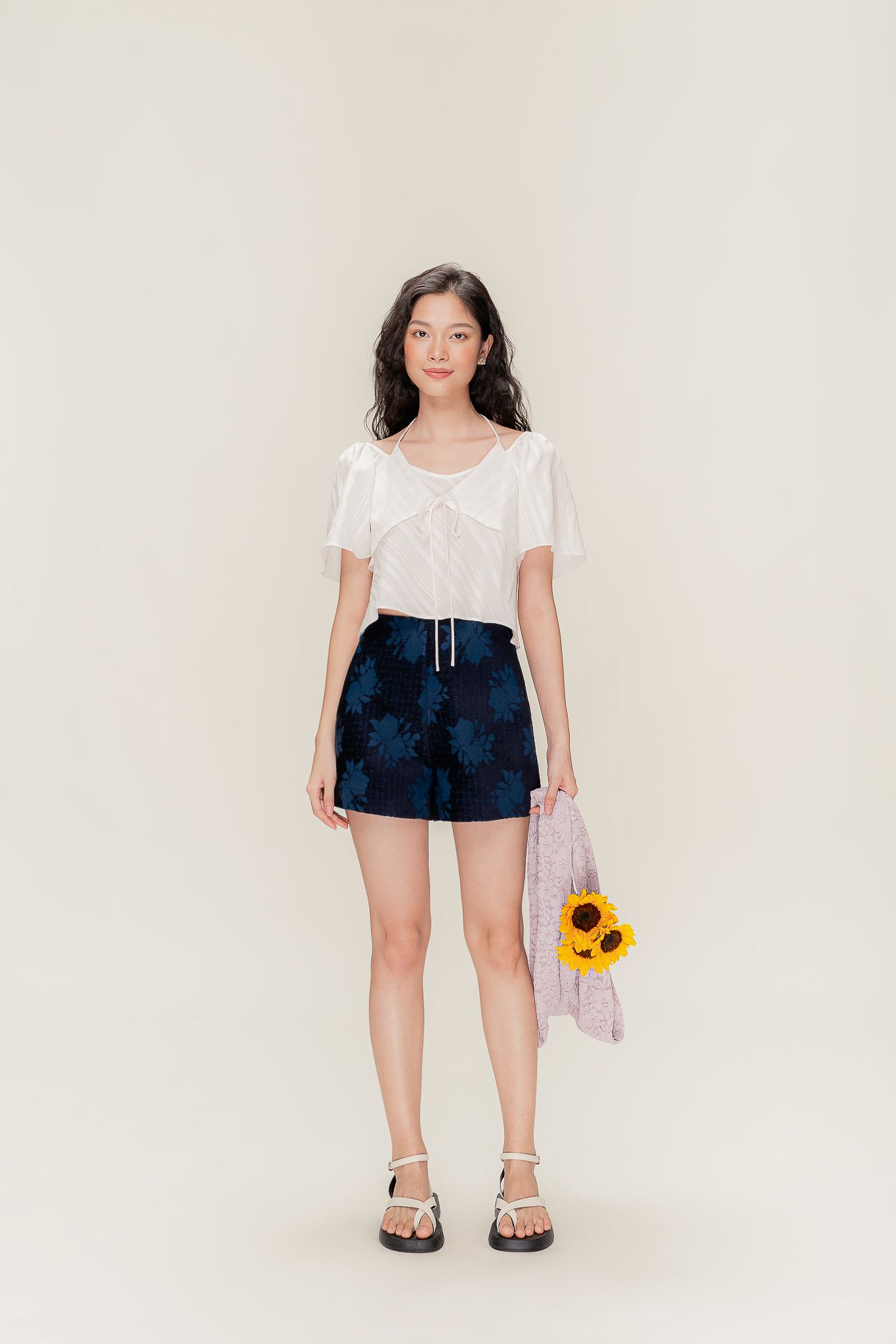 Navy Floral Textured Shorts – LIBÉ