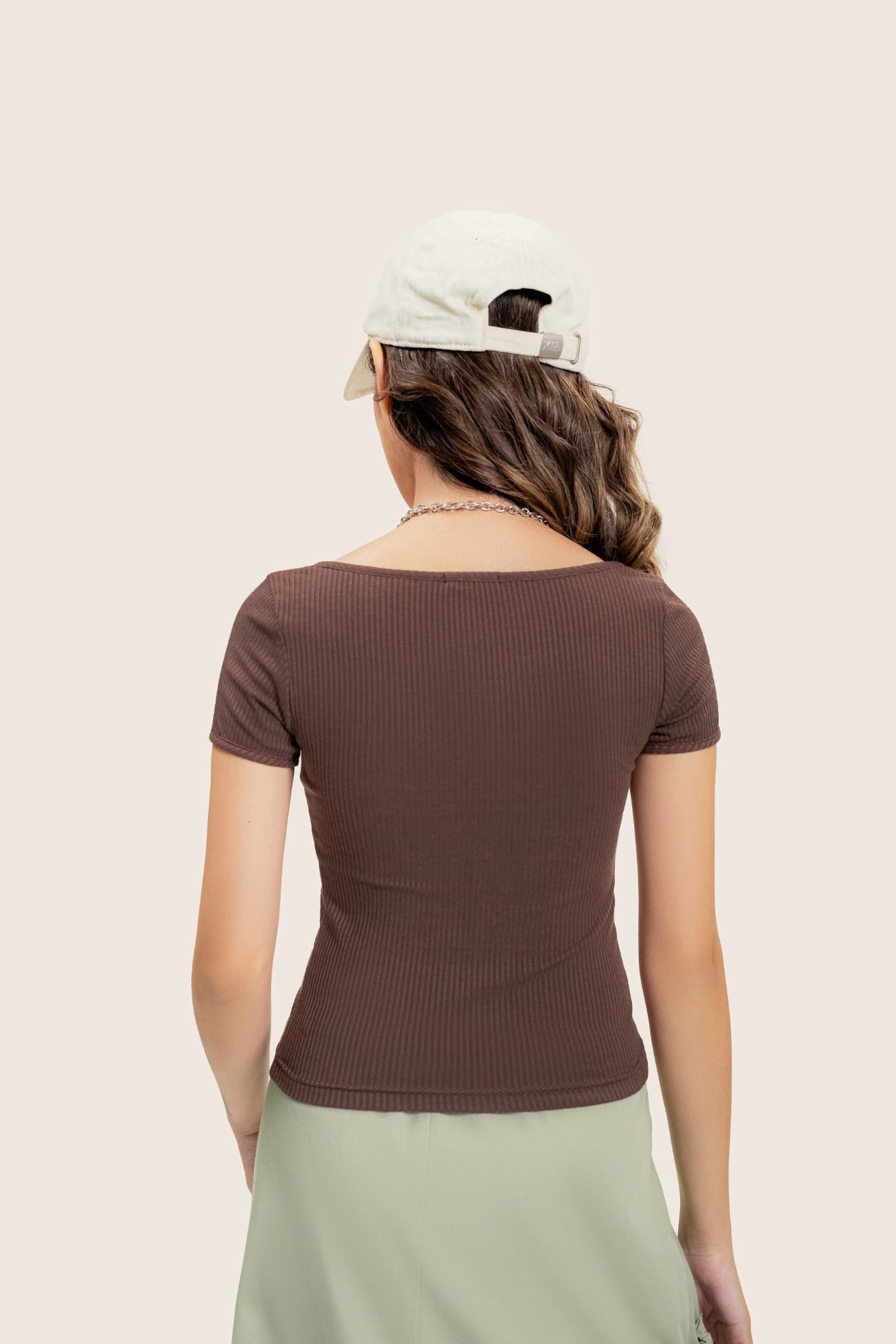  Everyday Go-to Brown U-Neck Ribbed Tee 