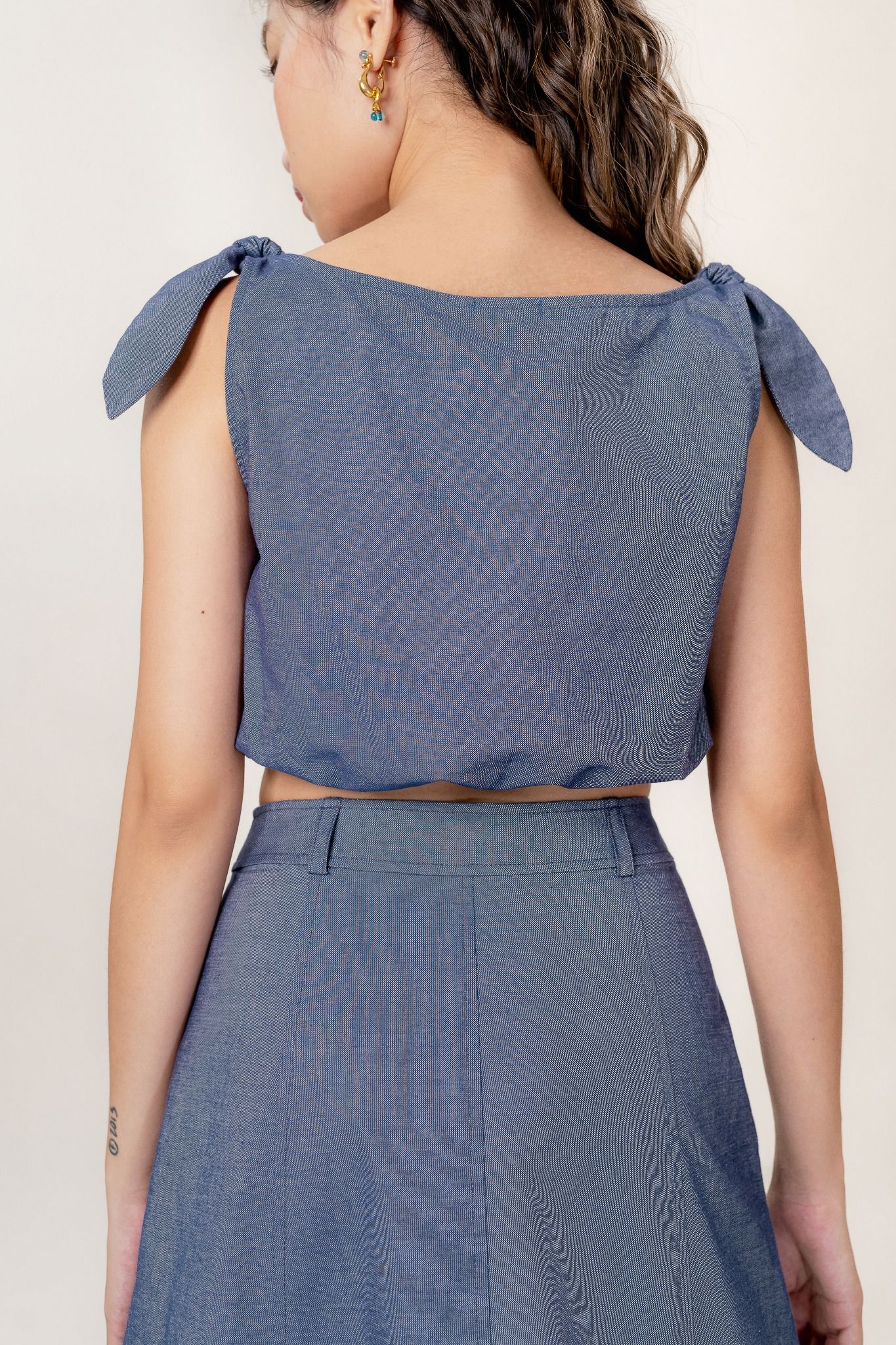  Blue Shoulder Tie Detail Crop Top 