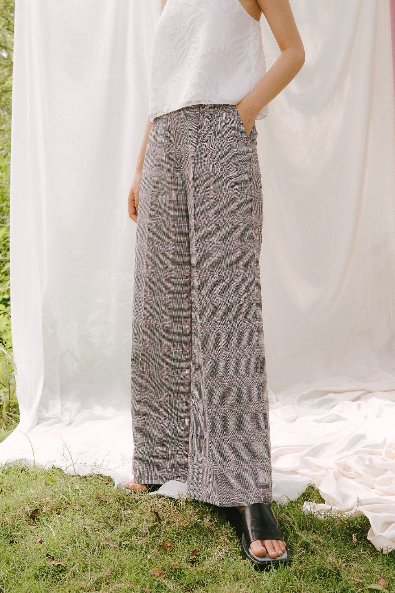  Checked Wide Leg Trousers 