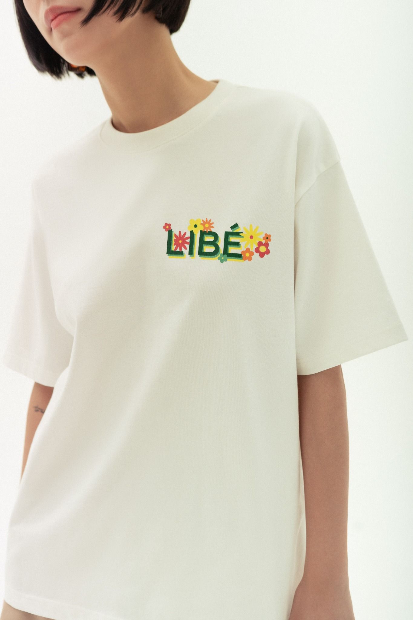 LIBÉ Blooming LIBÉ White Basic T-shirt