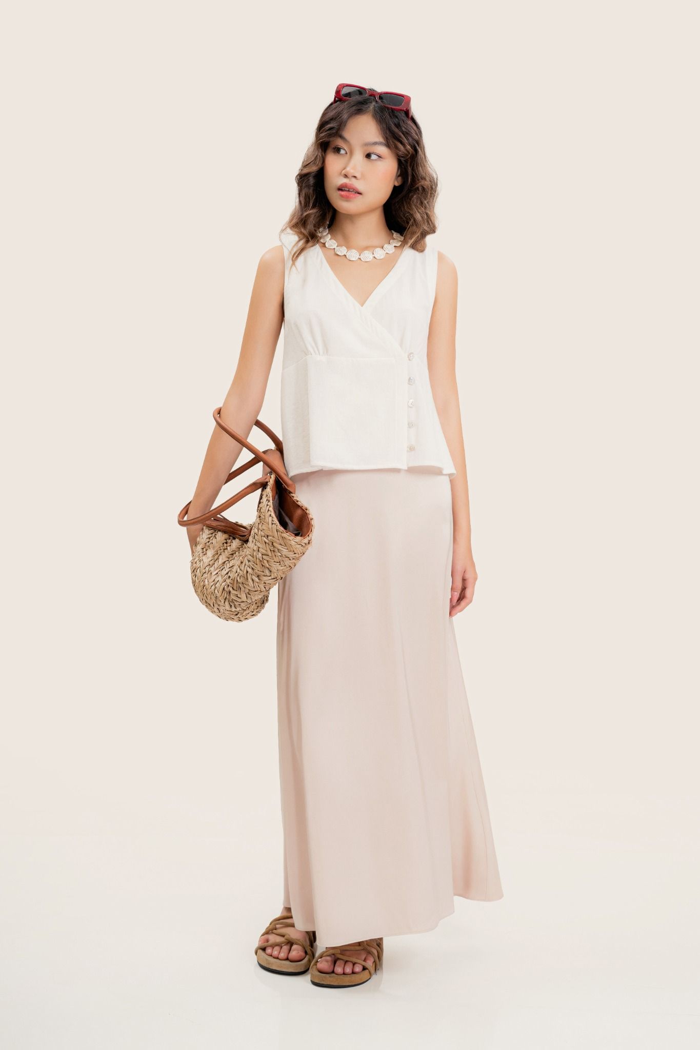  White Side Buttons Sleeveless Linen Top 