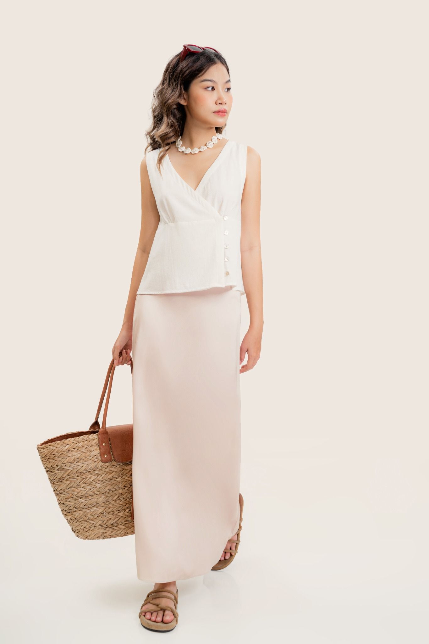  White Side Buttons Sleeveless Linen Top 