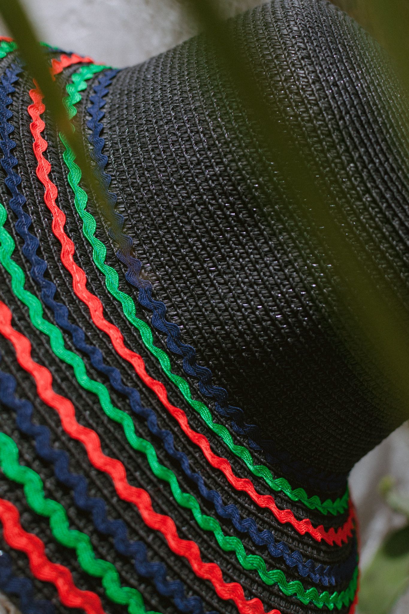  Straw Hat With Wavy Trimming 