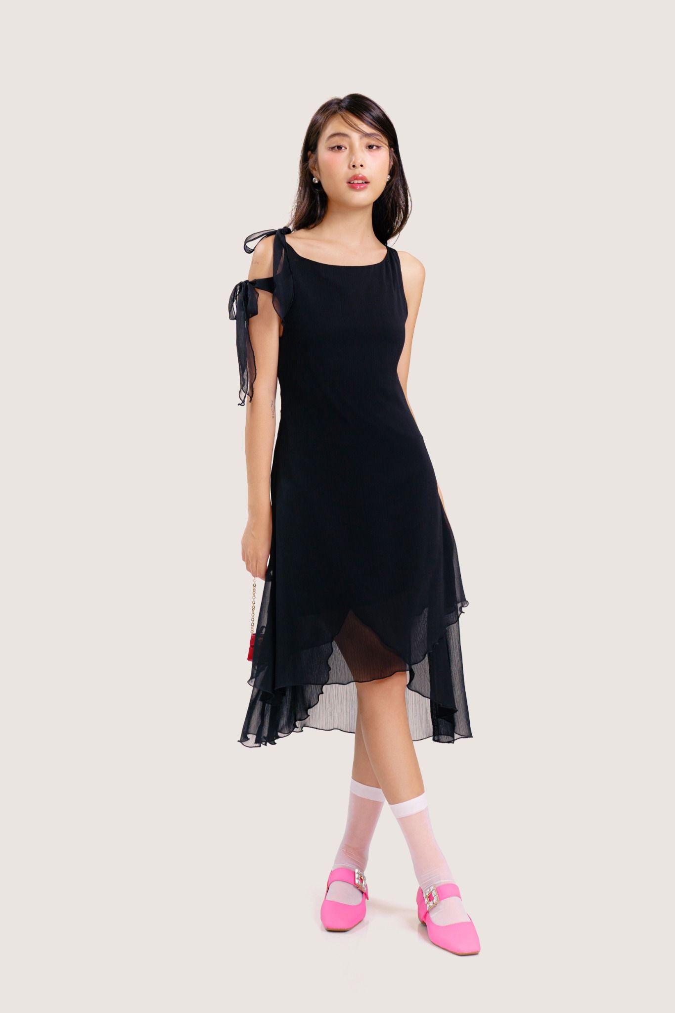  Black Flowy Tiered Dip Hem Midi Dress 