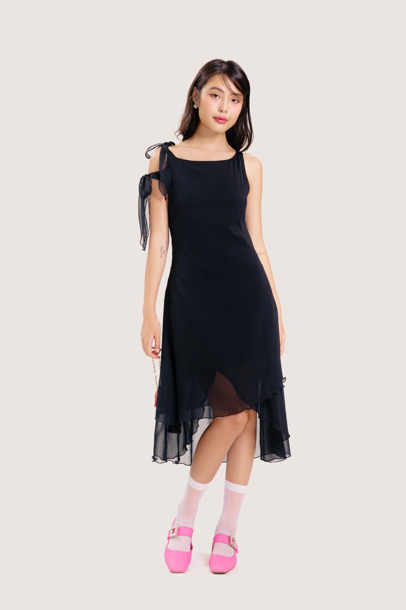  Black Flowy Tiered Dip Hem Midi Dress 