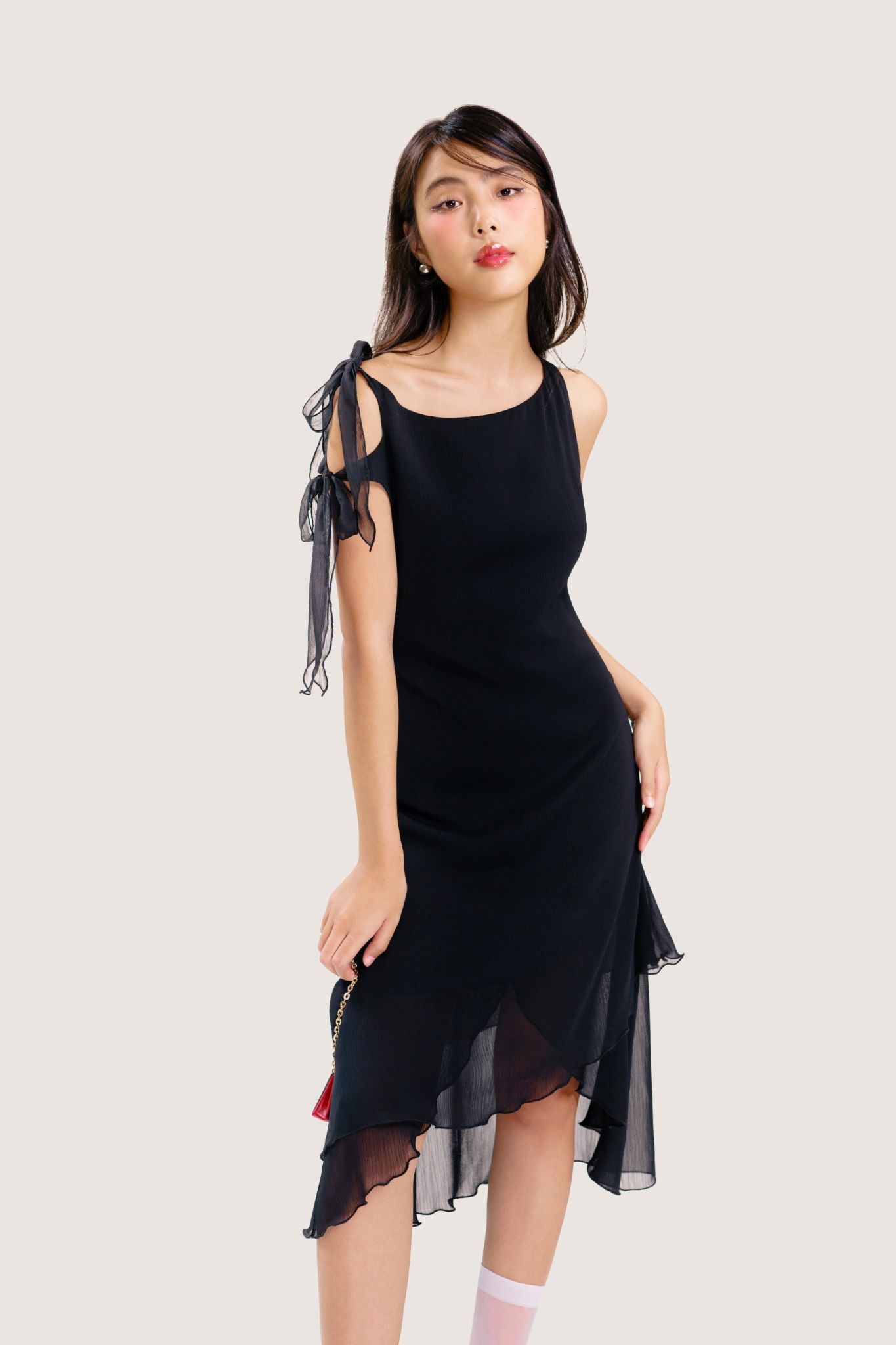  Black Flowy Tiered Dip Hem Midi Dress 