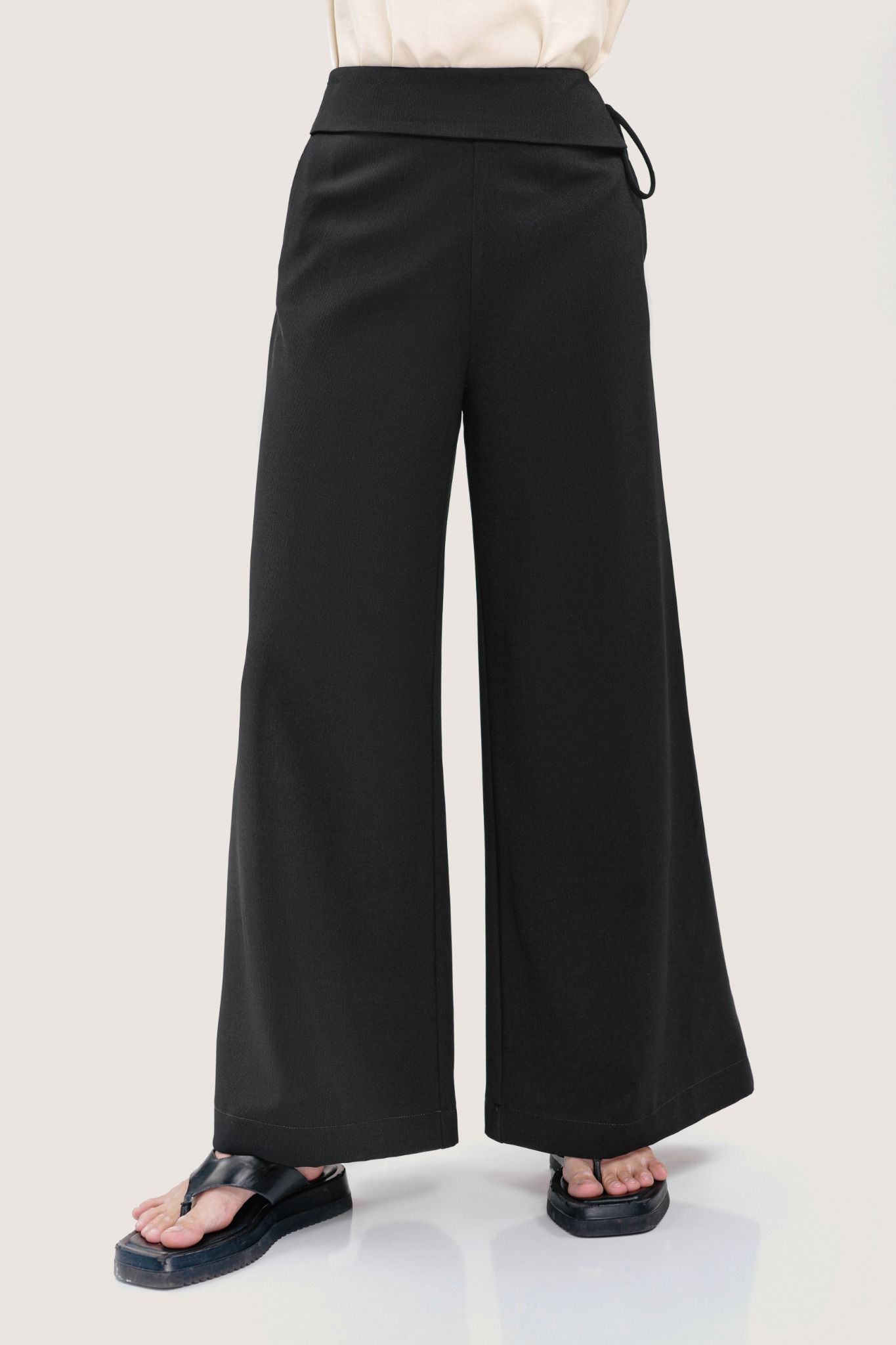  Black High-Waisted Wide Leg Trousers With Side Flat 