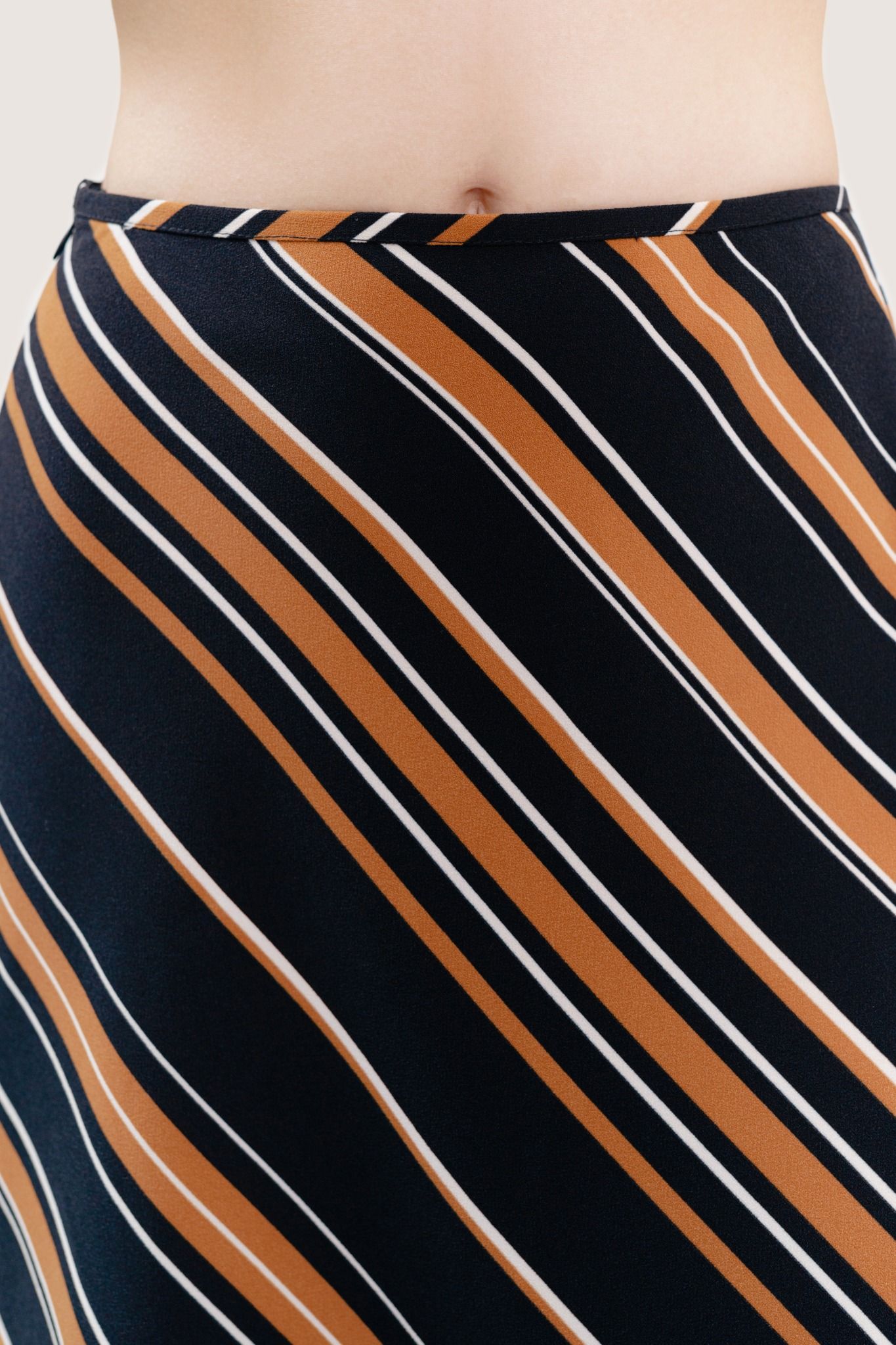  Diagonal Striped Midi Skirt 