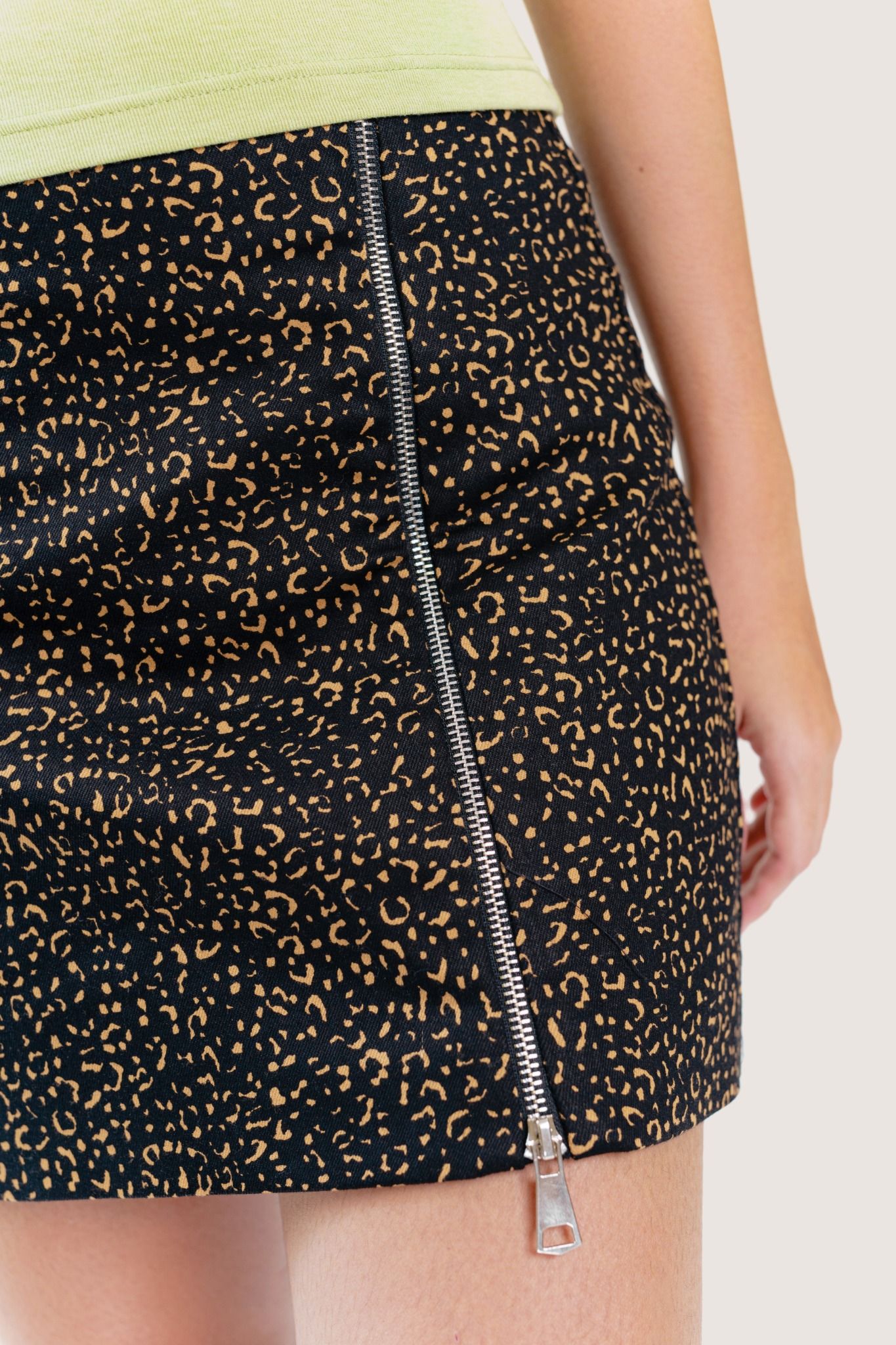  Leopard Zipped Khaki Mini Skirt 