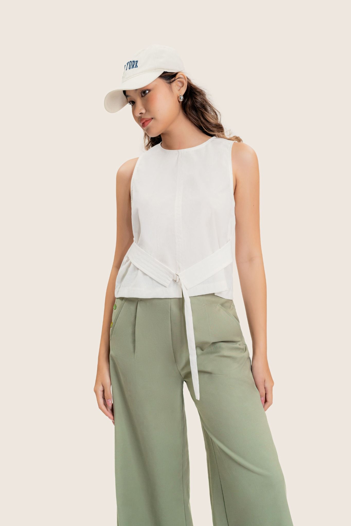  White Sleeveless Top With D-ring Belt 