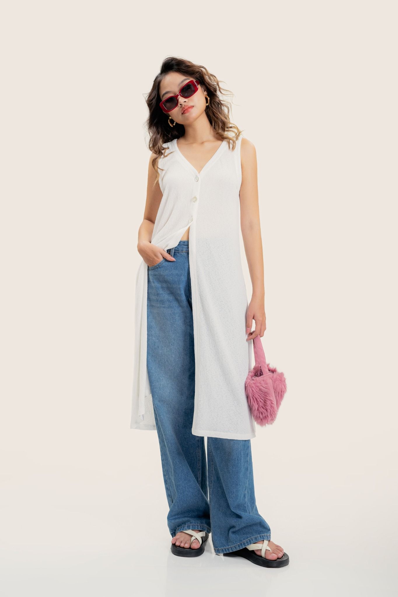  White V-neck Sleeveless Longline Top 