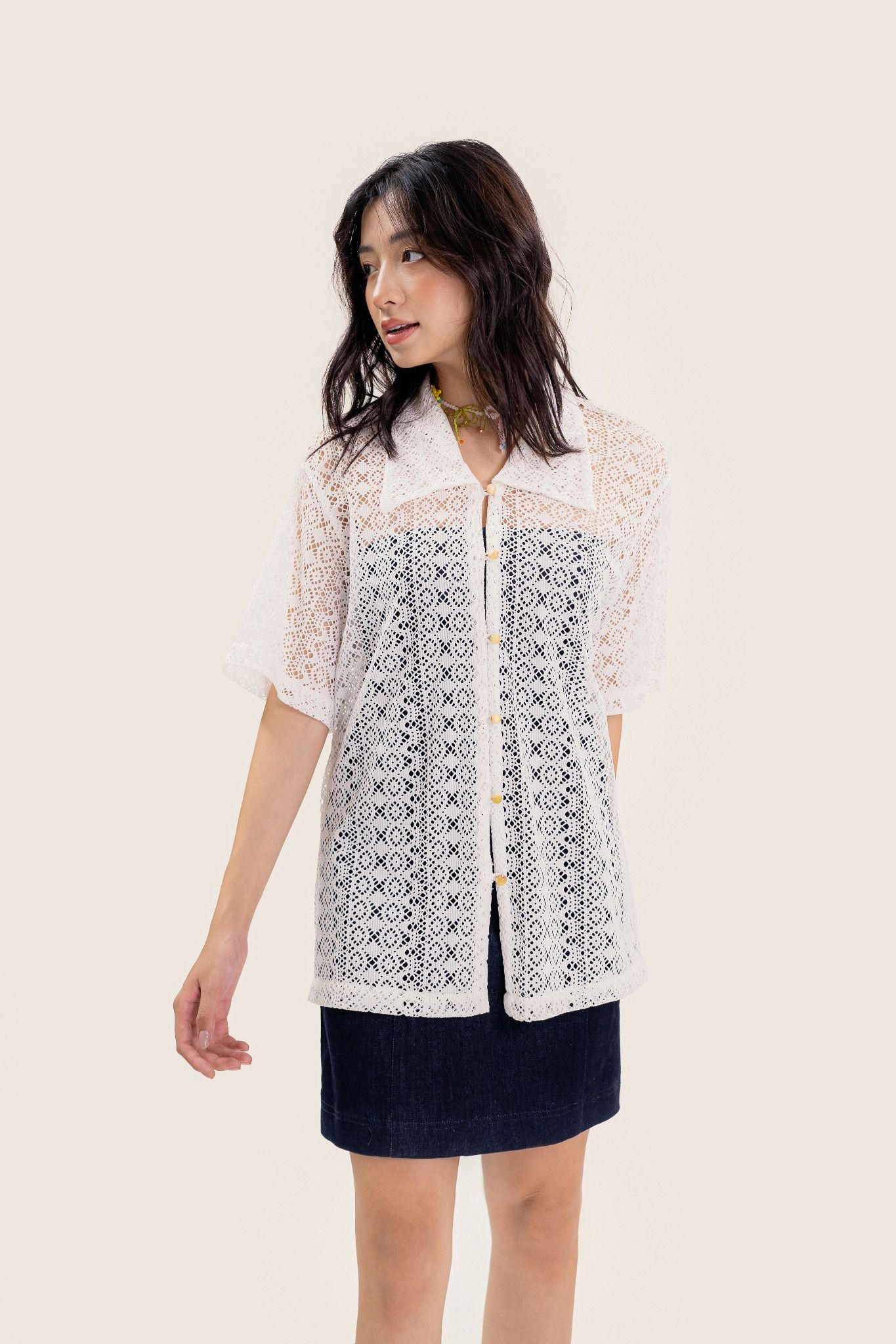  White Lace Wooden Button Short Sleeve Oversized Shirt 