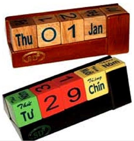  QT631 - Wooden calendar Vietnamese 