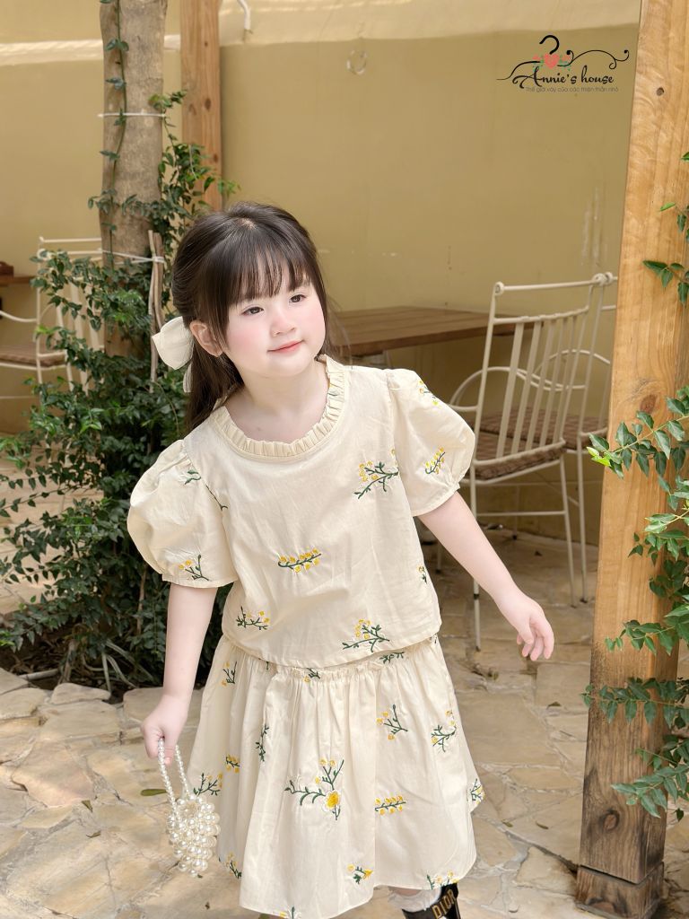  SET FLORENCE áo tay phồng kèm chân váy thêu - Hoa Vàng 