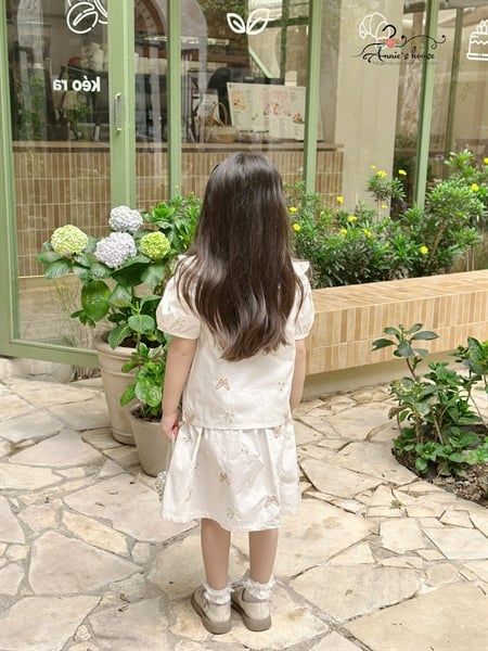  SET BUTTERFLY BELLE áo cổ sen thêu bướm kèm chân váy 