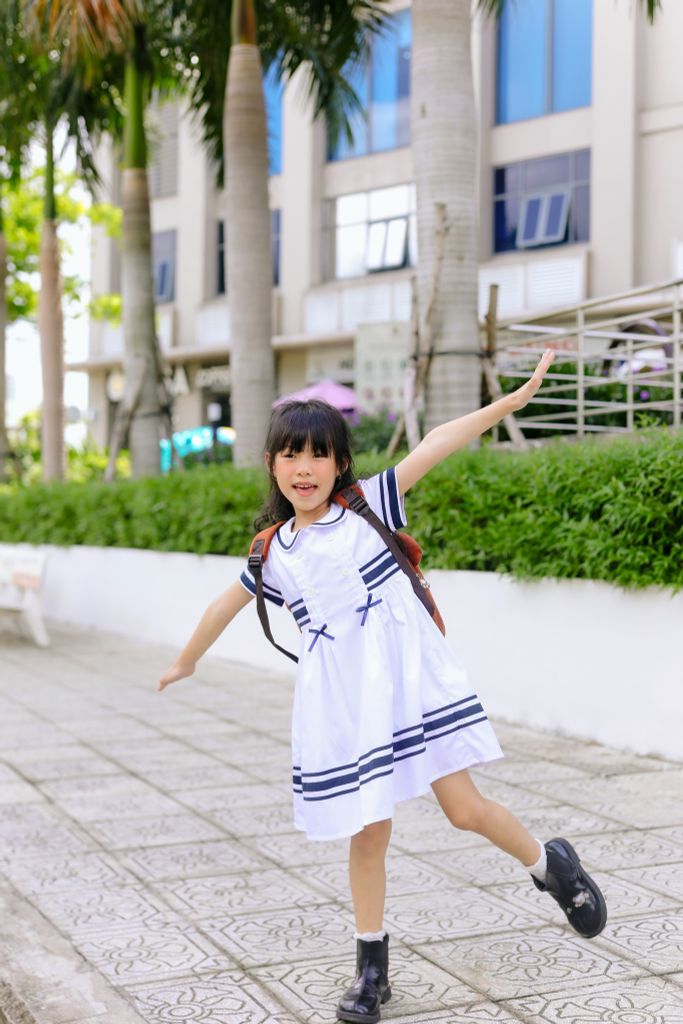  Đầm thủy thủ - trắng viền xanh 