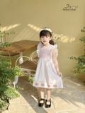  Đầm Tiểu Thư Thêu Gợn Sóng - Trắng 