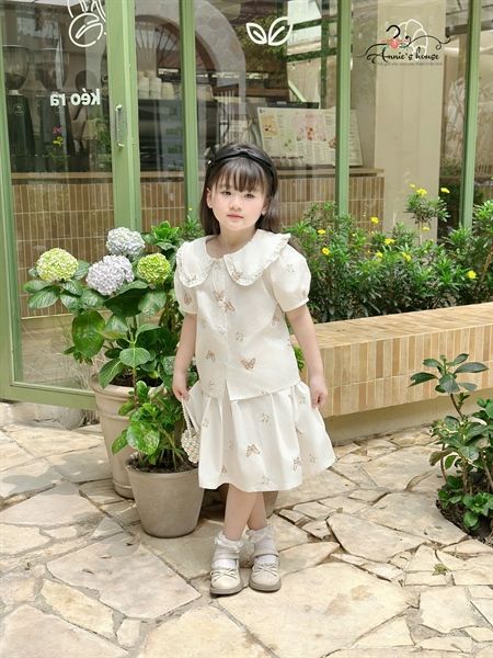  SET BUTTERFLY BELLE áo cổ sen thêu bướm kèm chân váy 