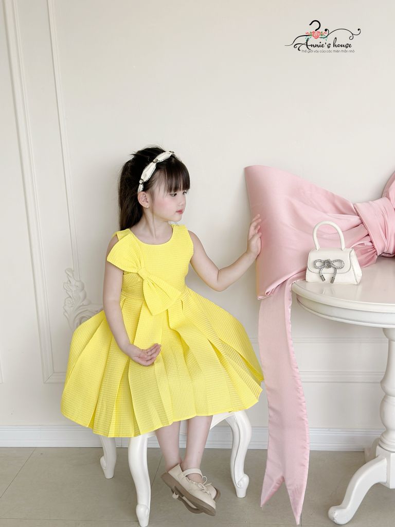  Đầm Vàng nơ xếp pli 