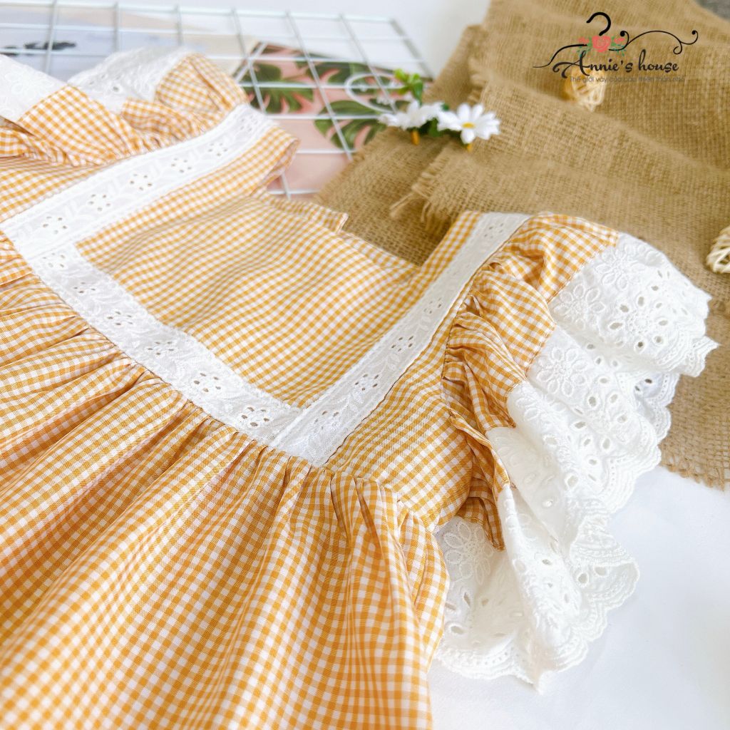  Đầm caro tay ren - vàng 