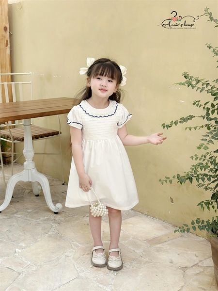  Đầm xếp li viền xanh - Trắng 