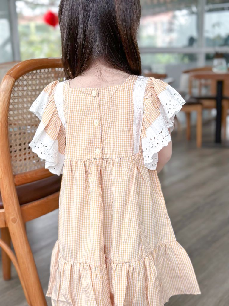  Đầm caro tay ren - vàng 