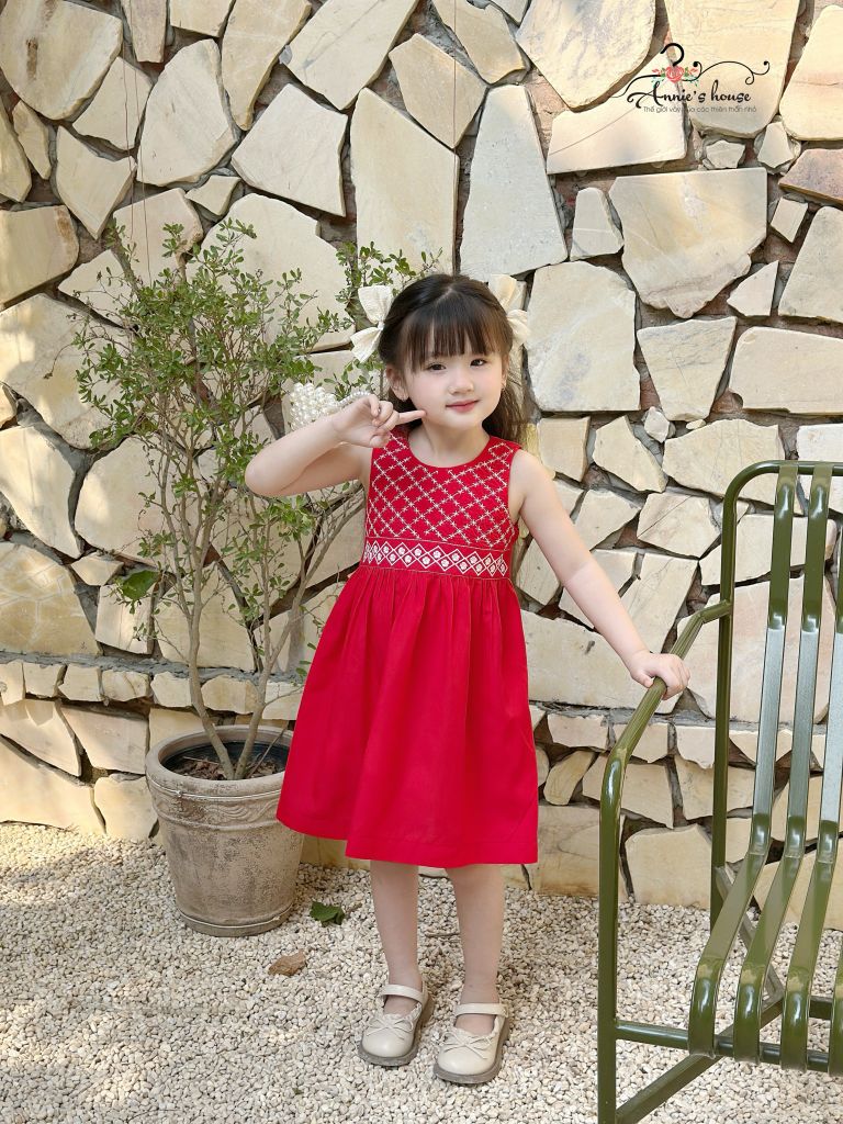  Đầm Thêu Kim Cương - Đỏ 