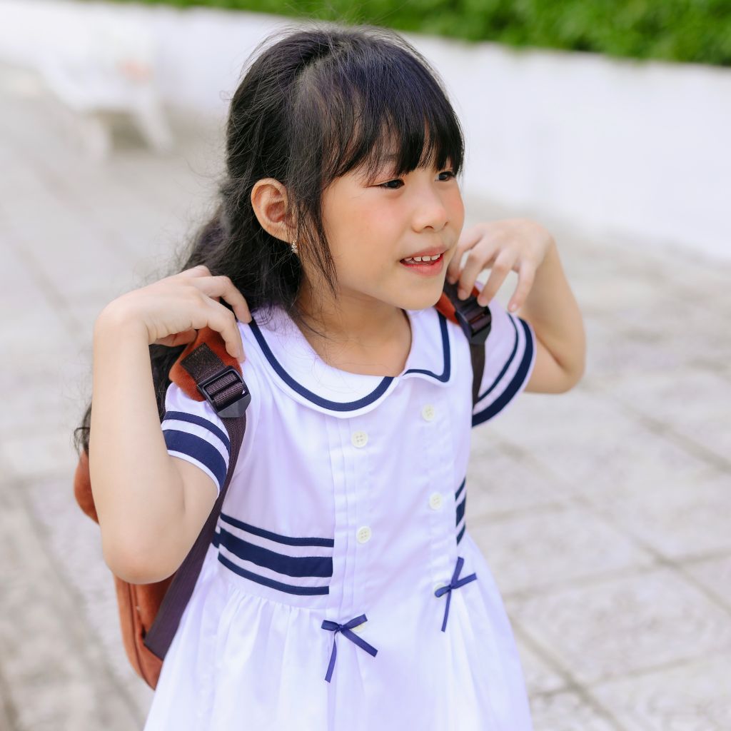  Đầm thủy thủ - trắng viền xanh 