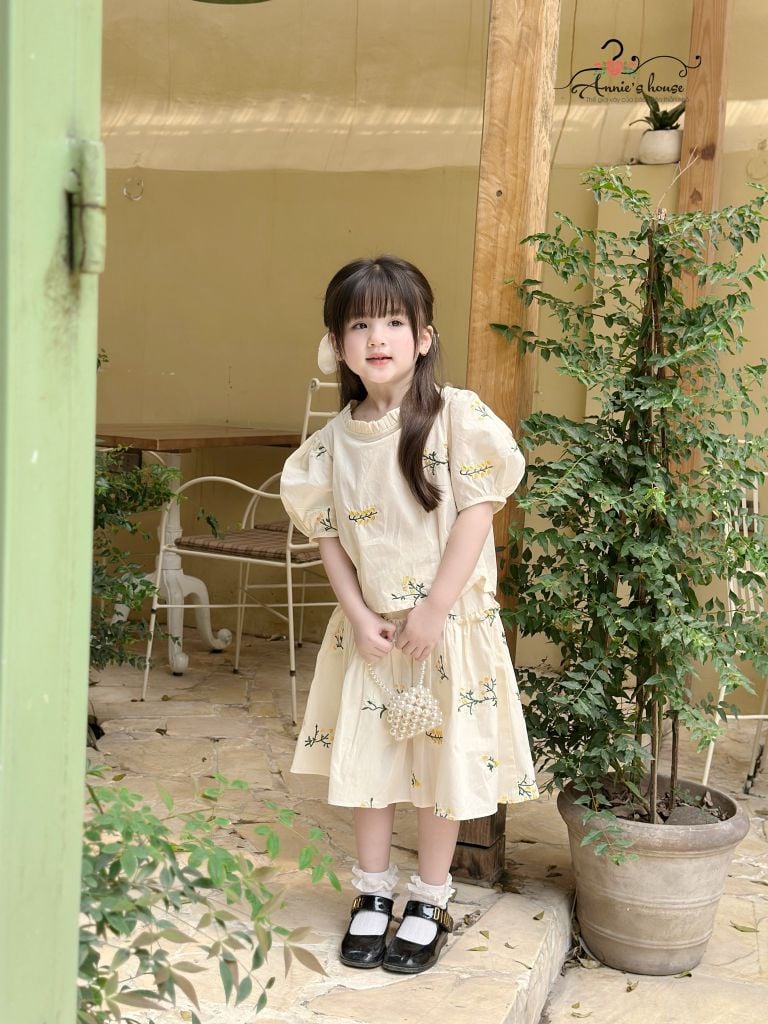  SET FLORENCE áo tay phồng kèm chân váy thêu - Hoa Vàng 