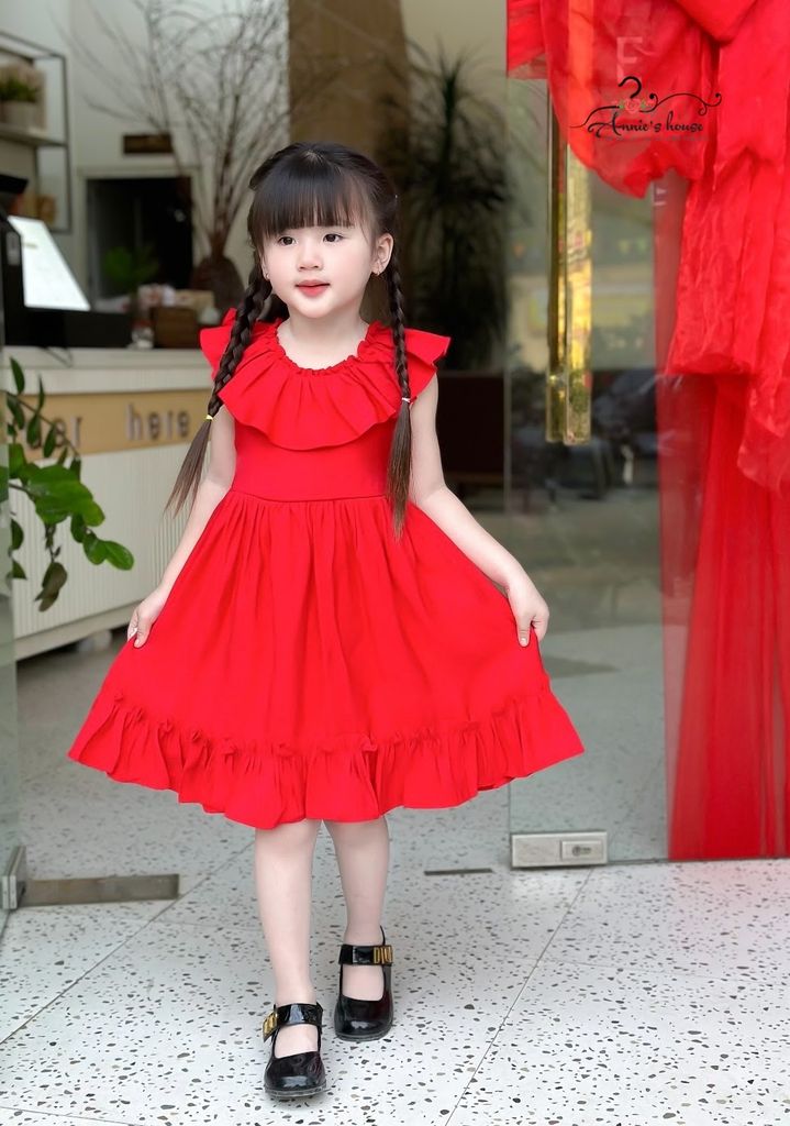  Đầm Tafta đỏ cổ bèo 