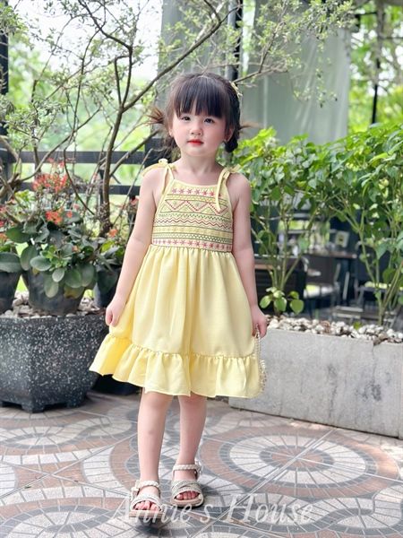  Đầm 2 dây thêu thổ cẩm - Vàng 