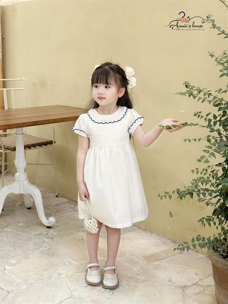  Đầm xếp li viền xanh - Trắng 