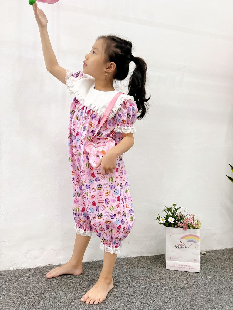  Jum hoa hồng cổ vuông trắng 