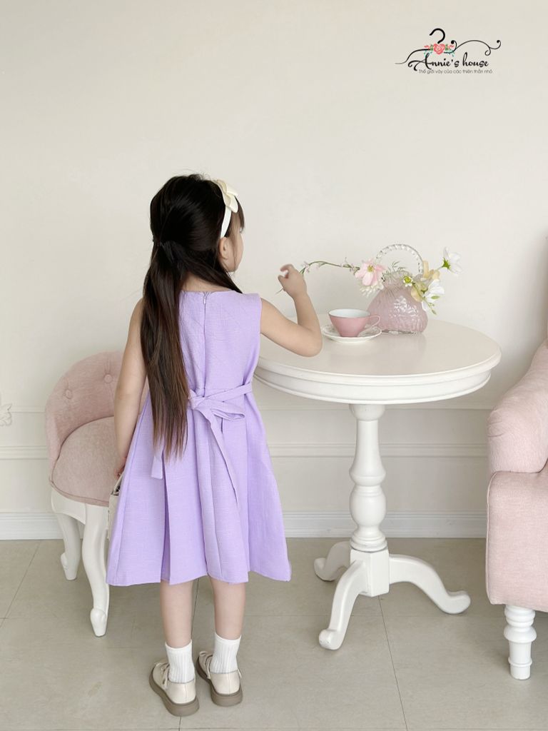  Đầm tím nơ xếp pli 