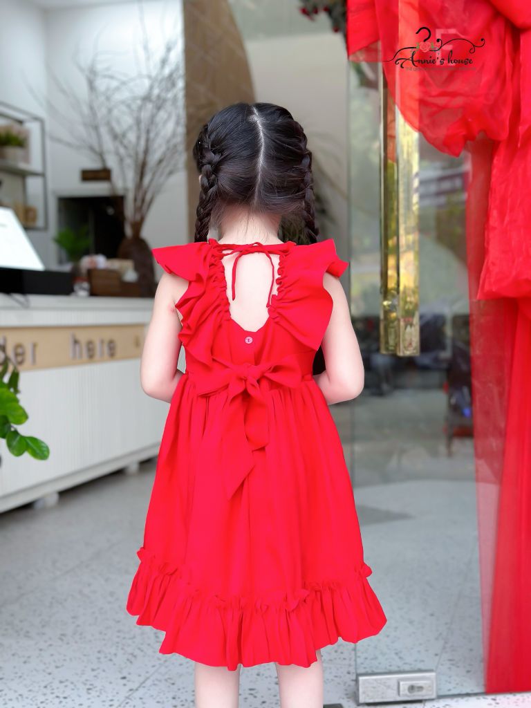  Đầm Tafta đỏ cổ bèo 