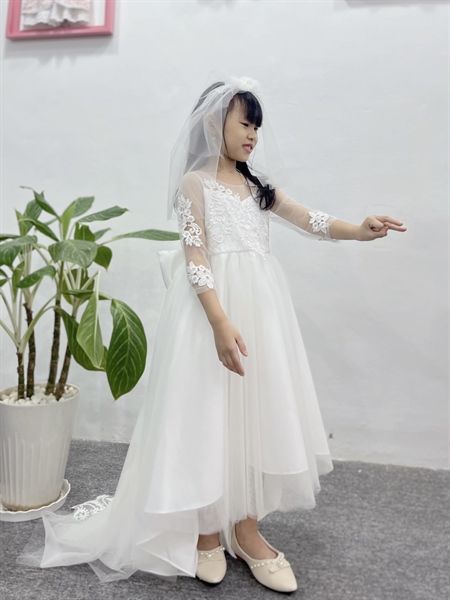  Đầm công chúa trắng dài tay 