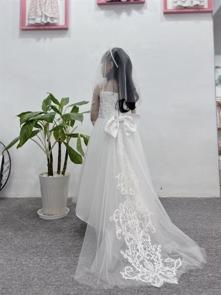  Đầm công chúa trắng dài tay 