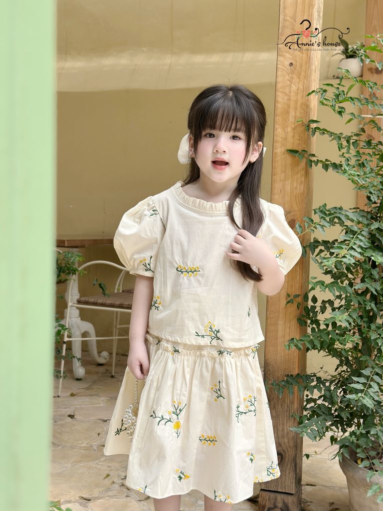  SET FLORENCE áo tay phồng kèm chân váy thêu - Hoa Vàng 