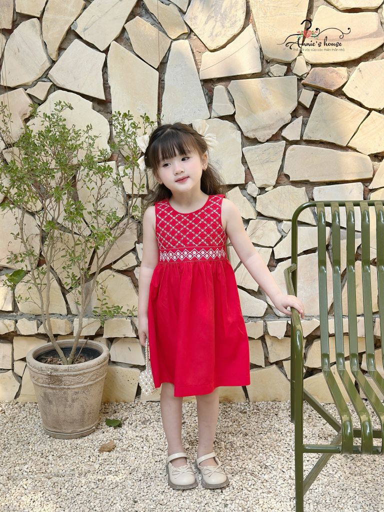  Đầm Thêu Kim Cương - Đỏ 