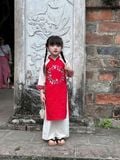  Áo dài đỏ thêu quần trắng 