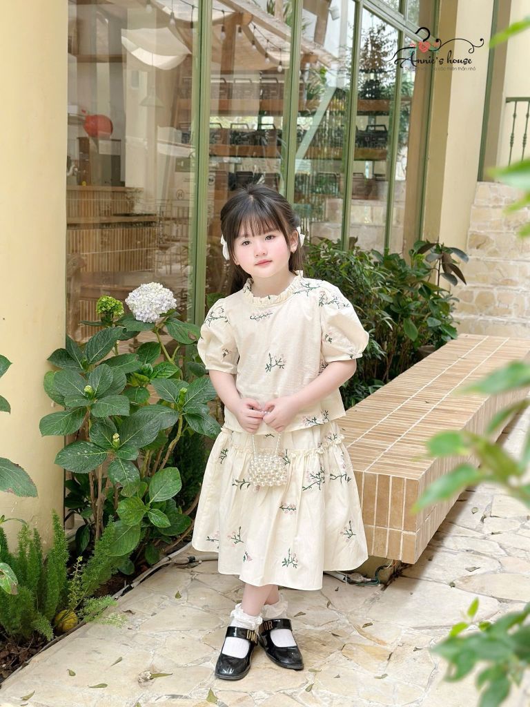  SET FLORENCE áo tay phồng kèm chân váy thêu - Hoa Hồng 