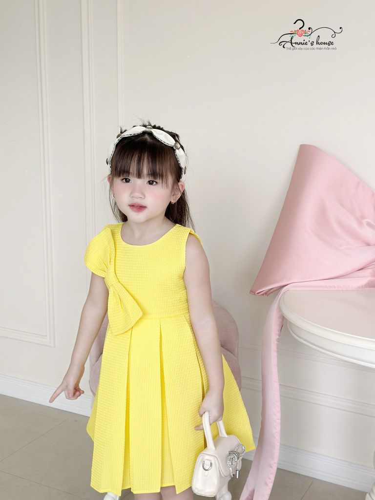  Đầm Vàng nơ xếp pli 