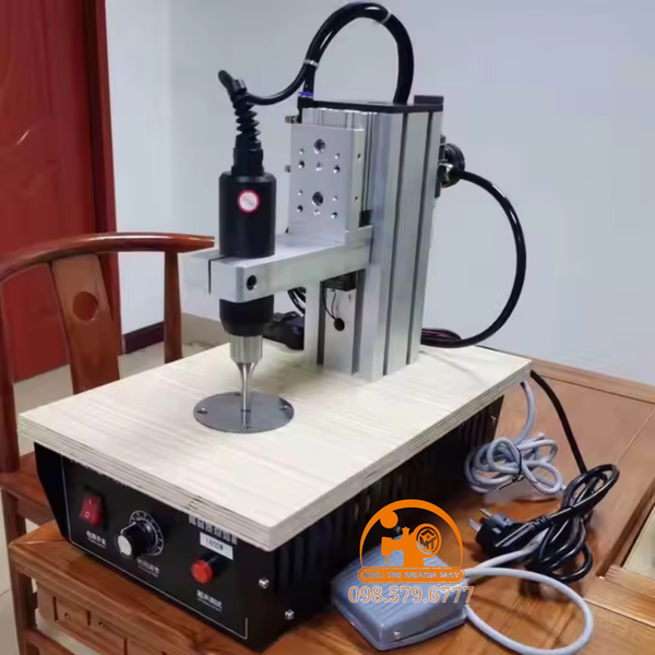 Máy Đính Dây Quai Khẩu Trang