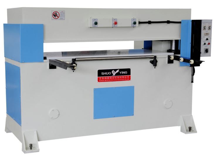 máy dập khẩu trang vải 4 trụ cố định