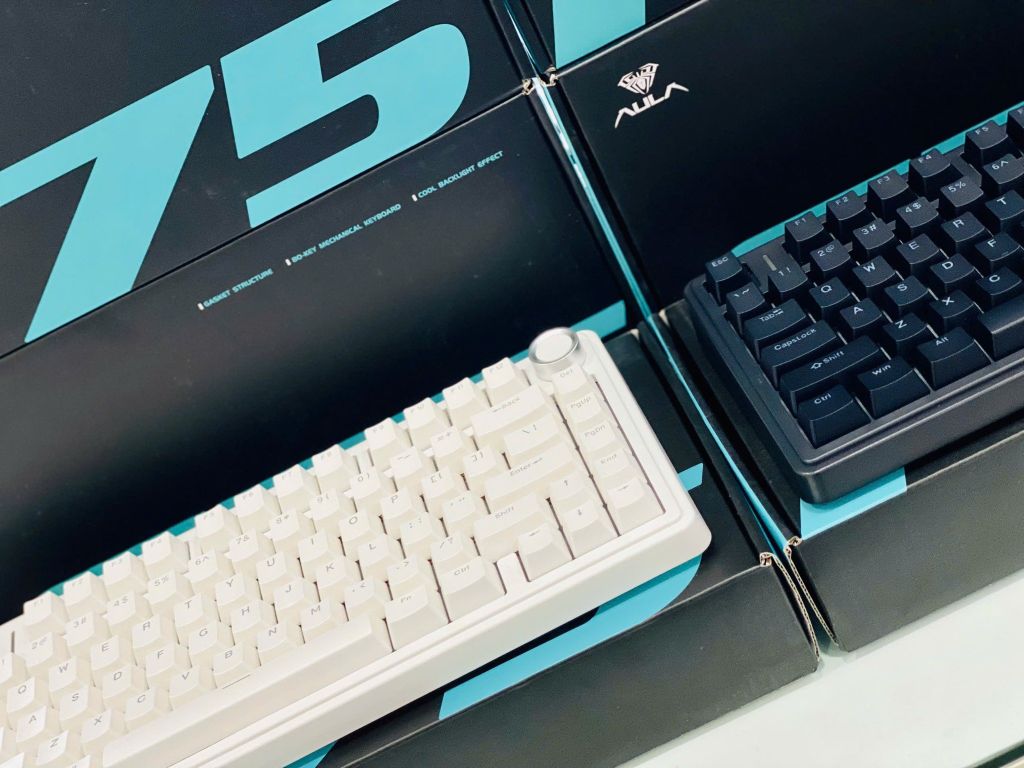 Bàn phím cơ có dây AULA F75, Red Switch